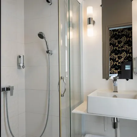 Hotell Voltaire Opera Centre 3*